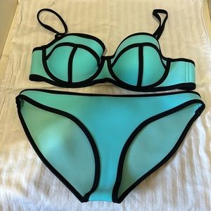 Triangl bikini